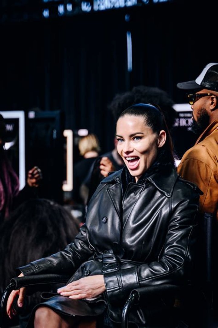 Adriana Lima Bra Incident: The Full Story and Its Impact on Fashion and Media