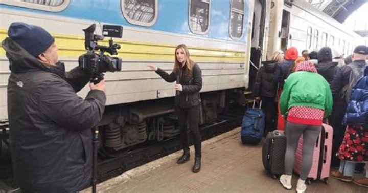 Alex Hogan Fox News Salary: Uncovering the Earning Potential