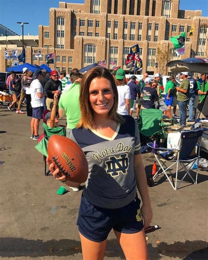 Alexis McAdams: The Rising Star Taking the Entertainment World by Storm