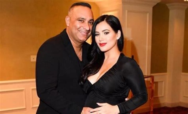 Ali Peters: The Rising Star in Comedy and Russell Peters' Legacy