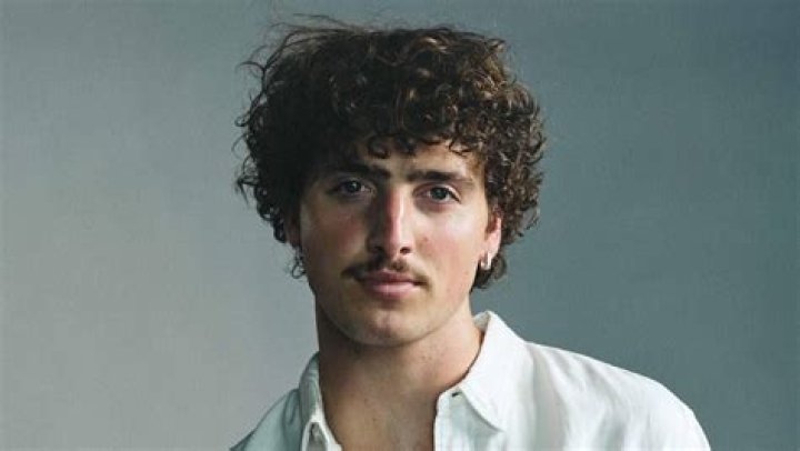 Benson Boone Sexuality: Understanding the Artist's Identity and Influence