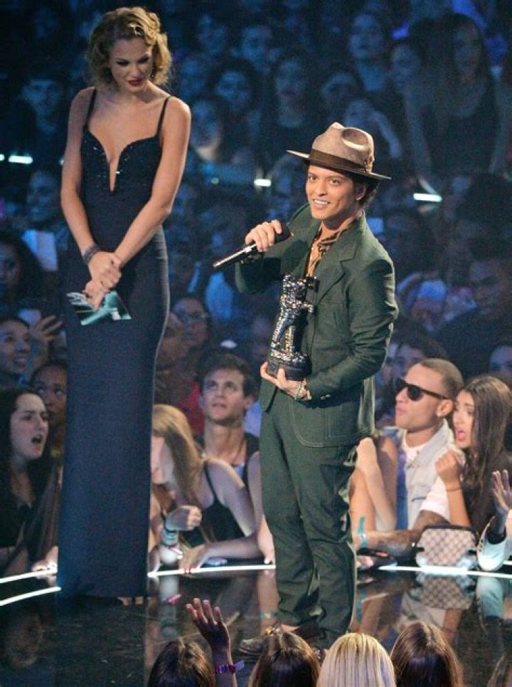 Bruno Mars Height: Unveiling the Truth Behind the Star's Stature