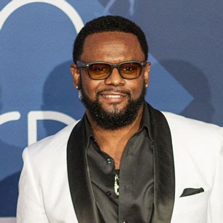 Discover the Inspiring Journey of Carl Thomas: A Comprehensive Biography and Career Overview