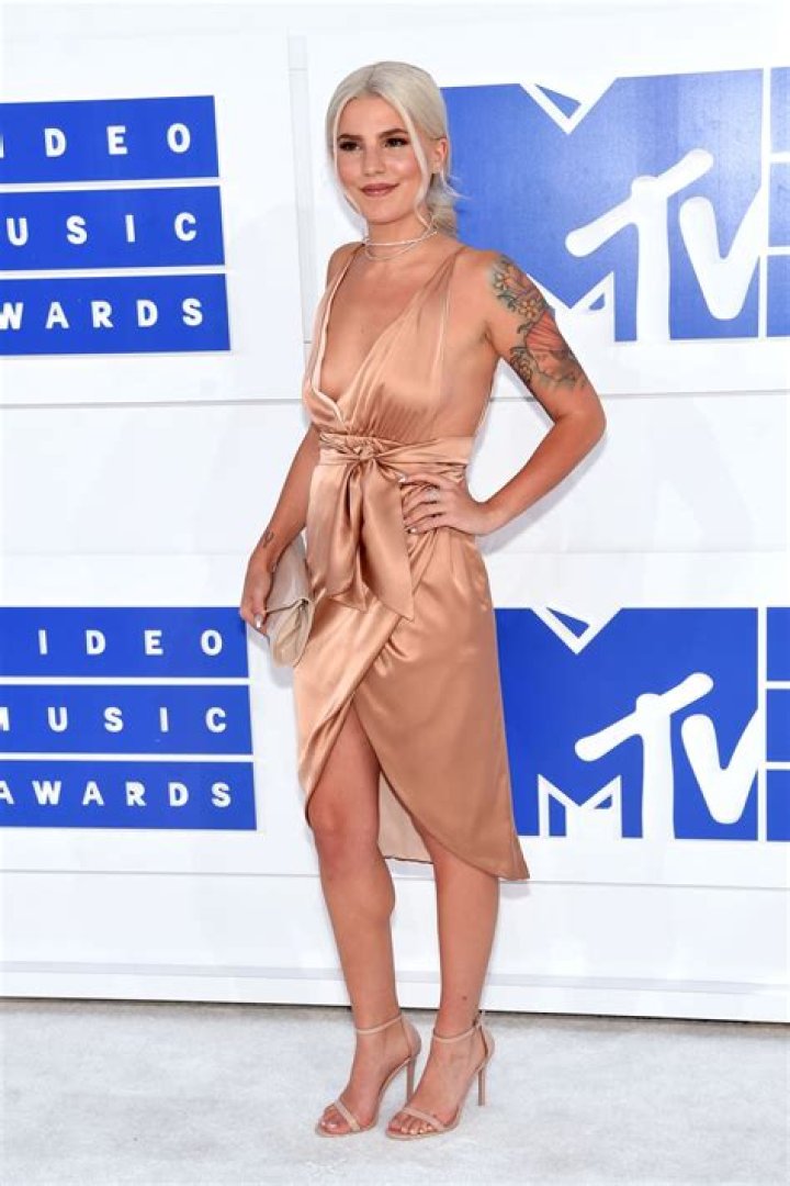 Carly Aquilino: A Comprehensive Guide to Her Life, Career, and Influence