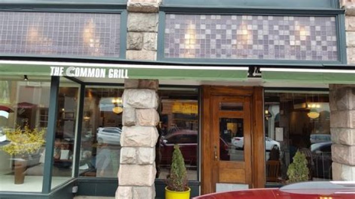 Discover the Culinary Delights of Common Grill Chelsea Michigan