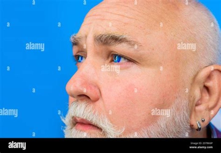 Crying with Contact Lenses In: What You Need to Know