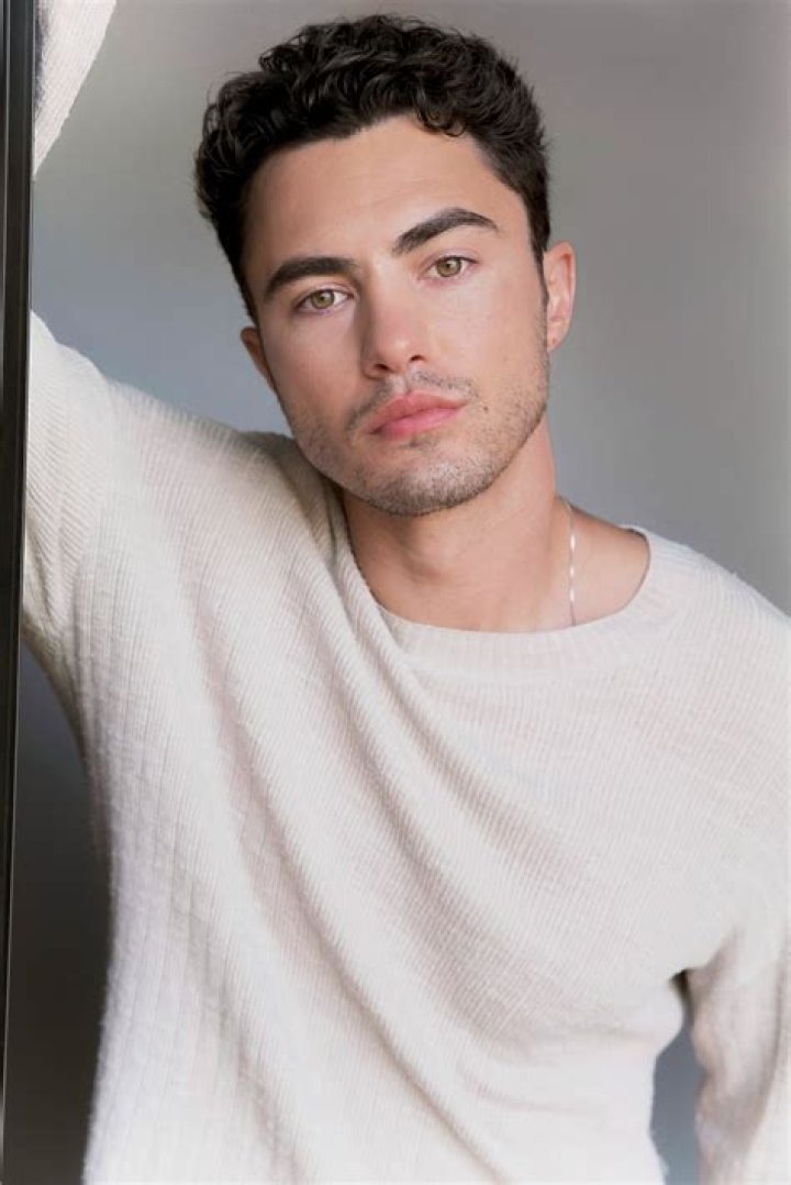 Darren Barnet: The Rising Star Taking Hollywood by Storm