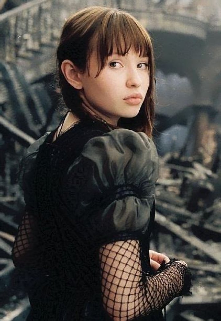 Emily Browning as Violet Baudelaire: A Timeless Performance