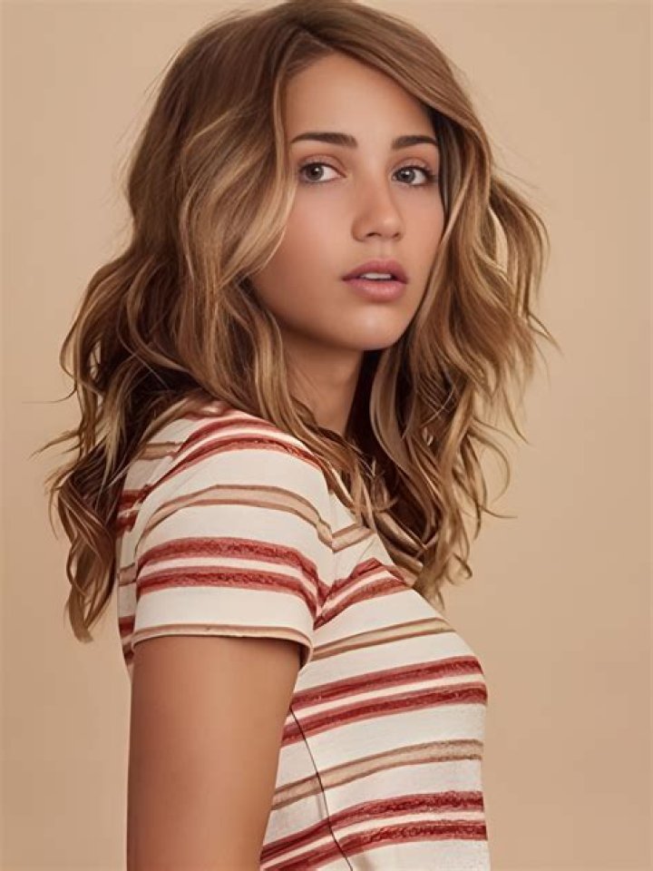 Emily Rudd: A Comprehensive Guide to the Rising Star