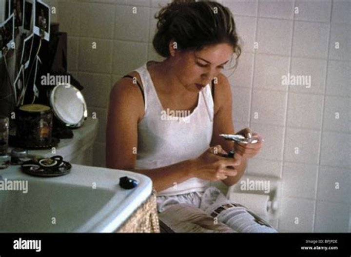 Erika Christensen Smoking: The Truth Behind the Headlines