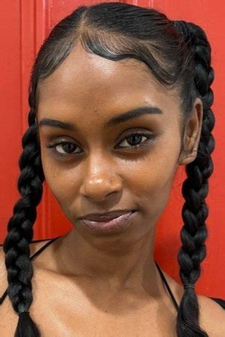 Fae Love Real Name: Unveiling the Identity Behind the Online Persona