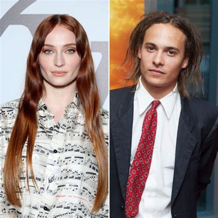 Uncover the Truth: Frank Dillane's Partner Revealed