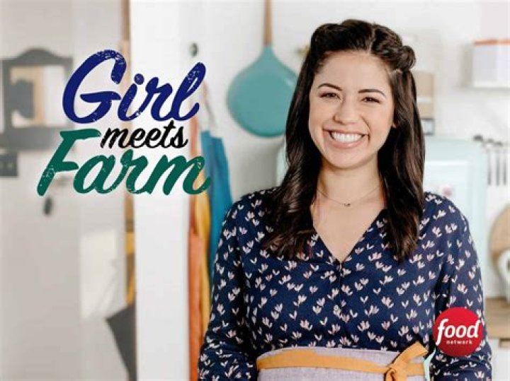 Girl Meets Farm: A Comprehensive Guide to Farm-to-Table Living