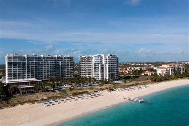 Discover the Best Grace Bay Beach Resorts for an Unforgettable Getaway