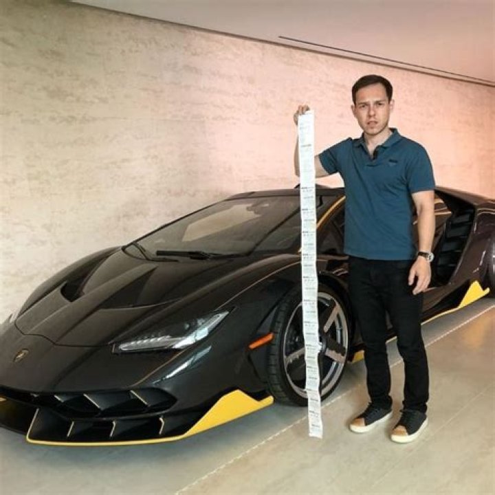 Graham Stephan Height: A Comprehensive Guide to His Career and Personal Life