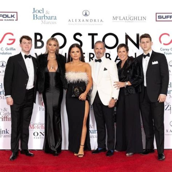 Hallie Batchelder Parents: A Comprehensive Guide to Their Influence and Legacy