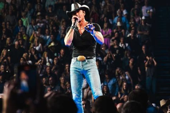 How Much Money Does Tim McGraw Make per Concert in 2023?