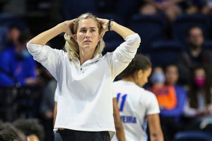 Is Kelly Rae Finley Married? A Comprehensive Look at Her Personal Life