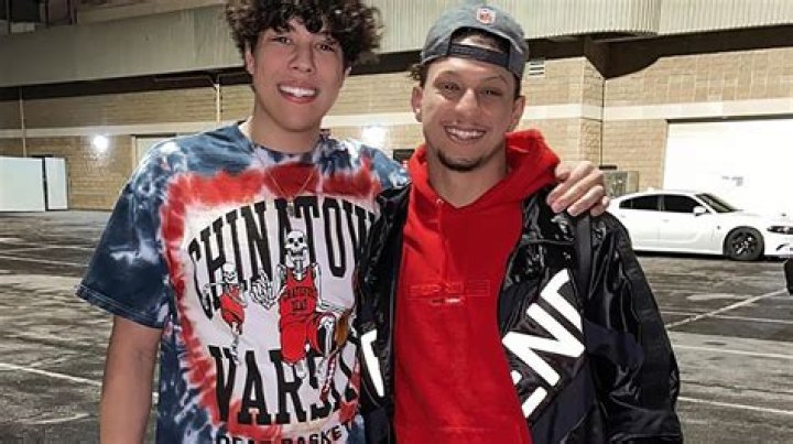 Is Mahomes Gay? Understanding the Rumors and Public Perception