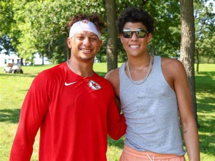 Is Patrick Mahomes Gay? Exploring the Rumors and Facts
