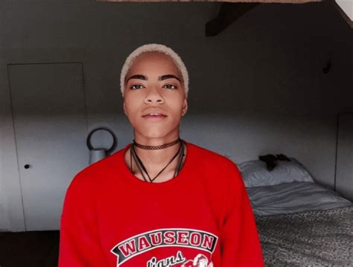 Izaak Theo Adu: A Rising Star in the Music Industry