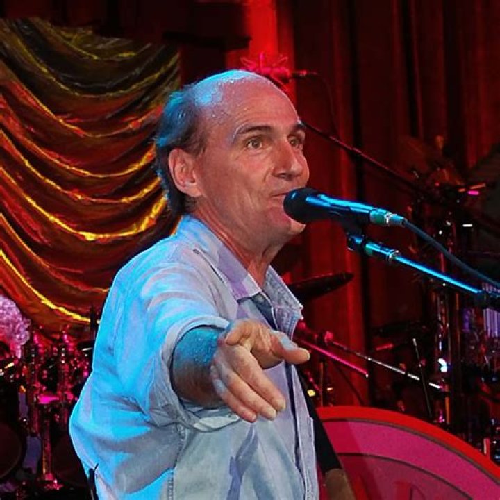 Comprehensive James Taylor Concert Reviews for Music Enthusiasts