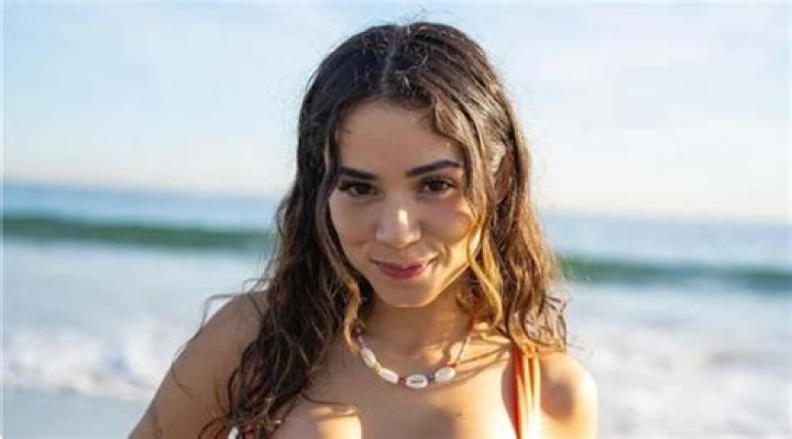 Jamilez Benitez: The Rising Star Taking the Entertainment World by Storm