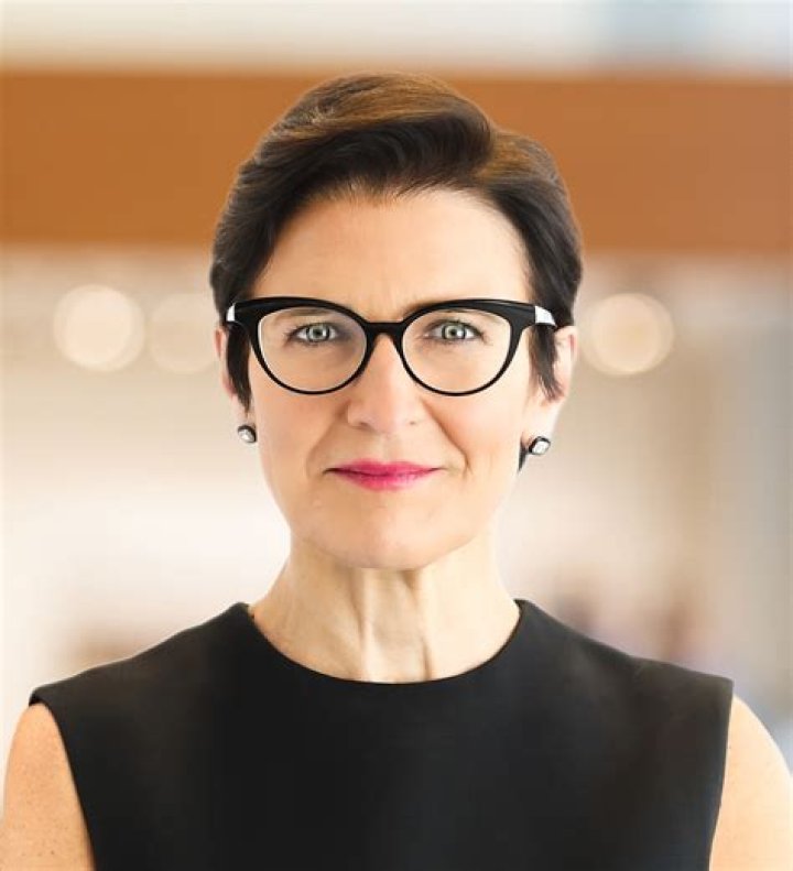 Jane Fraser: A Visionary Leader in the Financial World