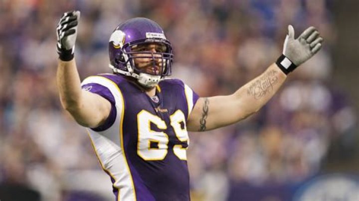 Jared Allen: The Legendary NFL Defensive End and His Impact on the Game