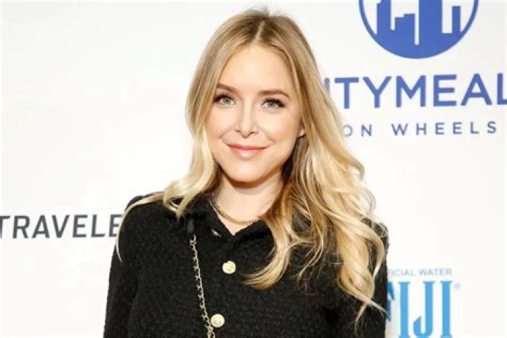 Jenny Mollen Net Worth: A Comprehensive Guide to Her Wealth and Career