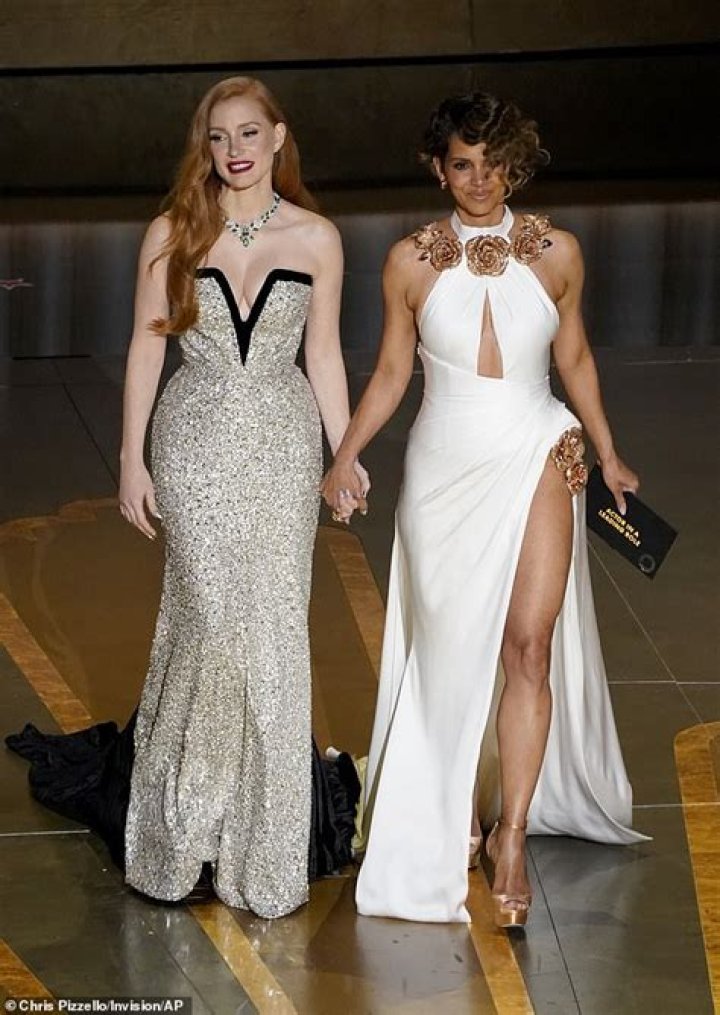 Jessica Chastain's Iconic Photo Shoot: A Visual Masterpiece