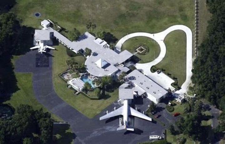 John Travolta House: A Glimpse Into The Life And Luxury Of A Hollywood Icon