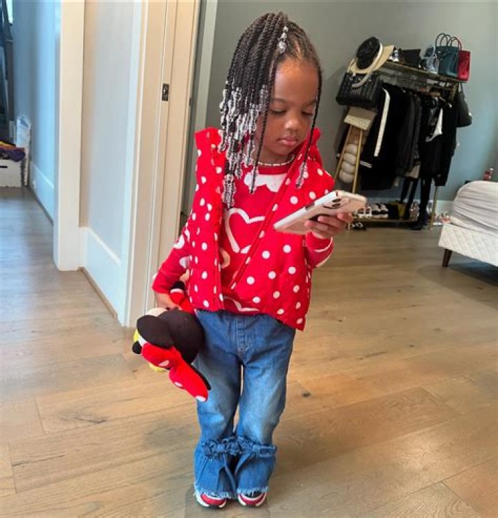 Keziah London Taylor: A Rising Star in the Music Industry