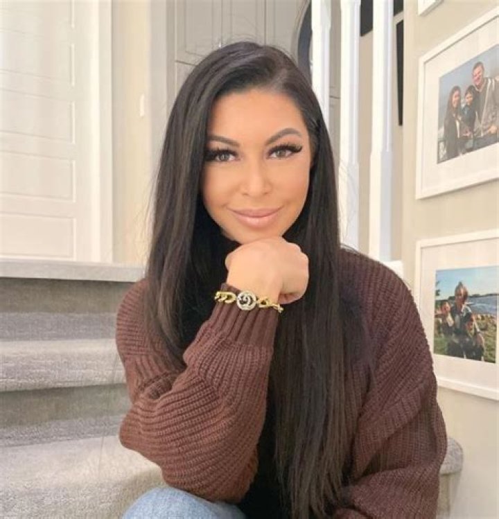 Kira Girard: The Rising Star Transforming the Entertainment Industry