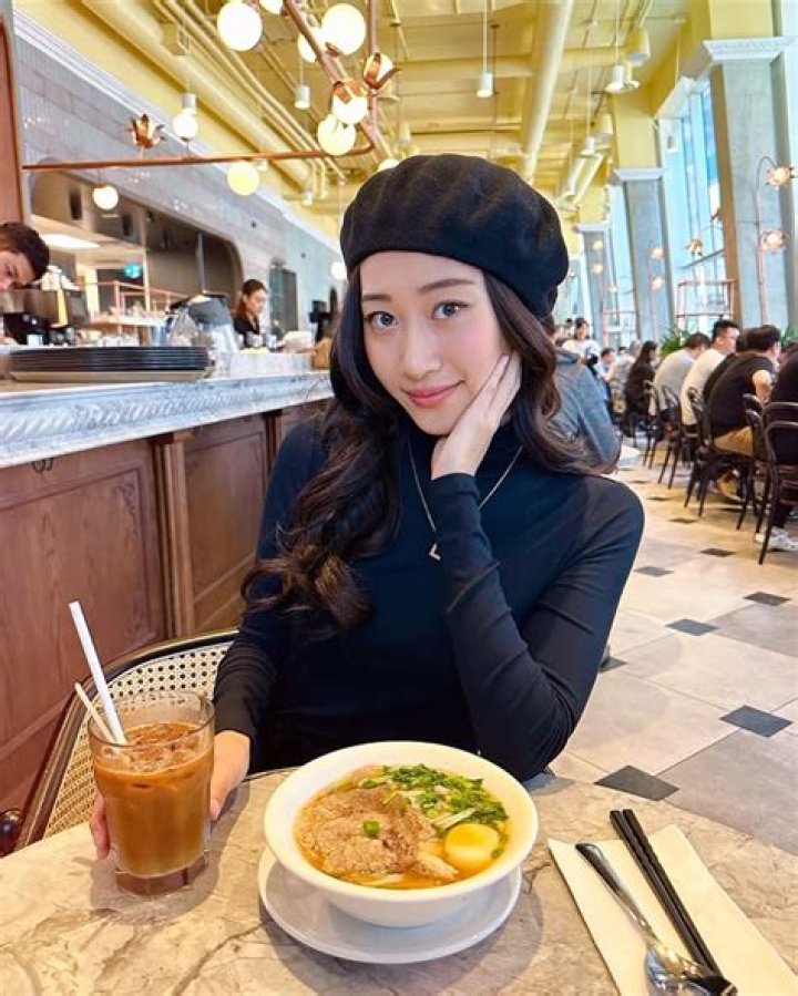 Leenda Dong Age: Unveiling the Secrets of This Rising Star