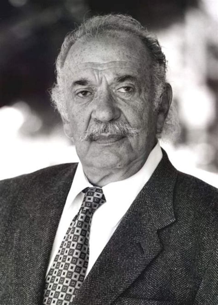 Leon Singer: A Rising Star in the Music Industry