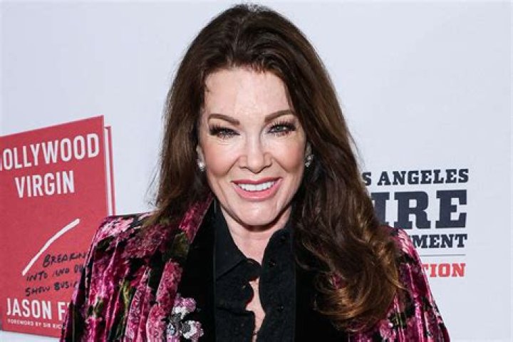 Lisa Vanderpump Net Worth: A Comprehensive Guide to Her Wealth and Achievements