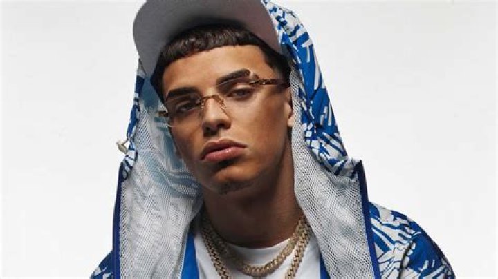 Everything You Need to Know About Luar La L Wiki