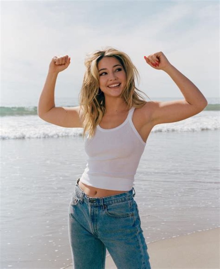 Madelyn Cline Weight and Height 2024: Everything You Need to Know