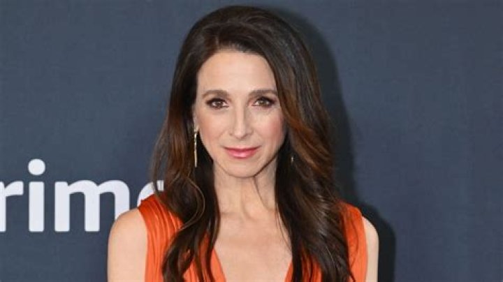 Marin Hinkle Net Worth: A Comprehensive Guide to Her Career and Earnings
