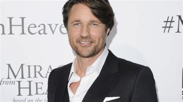Martin Henderson's Son: A Glimpse into the Life of a Rising Star