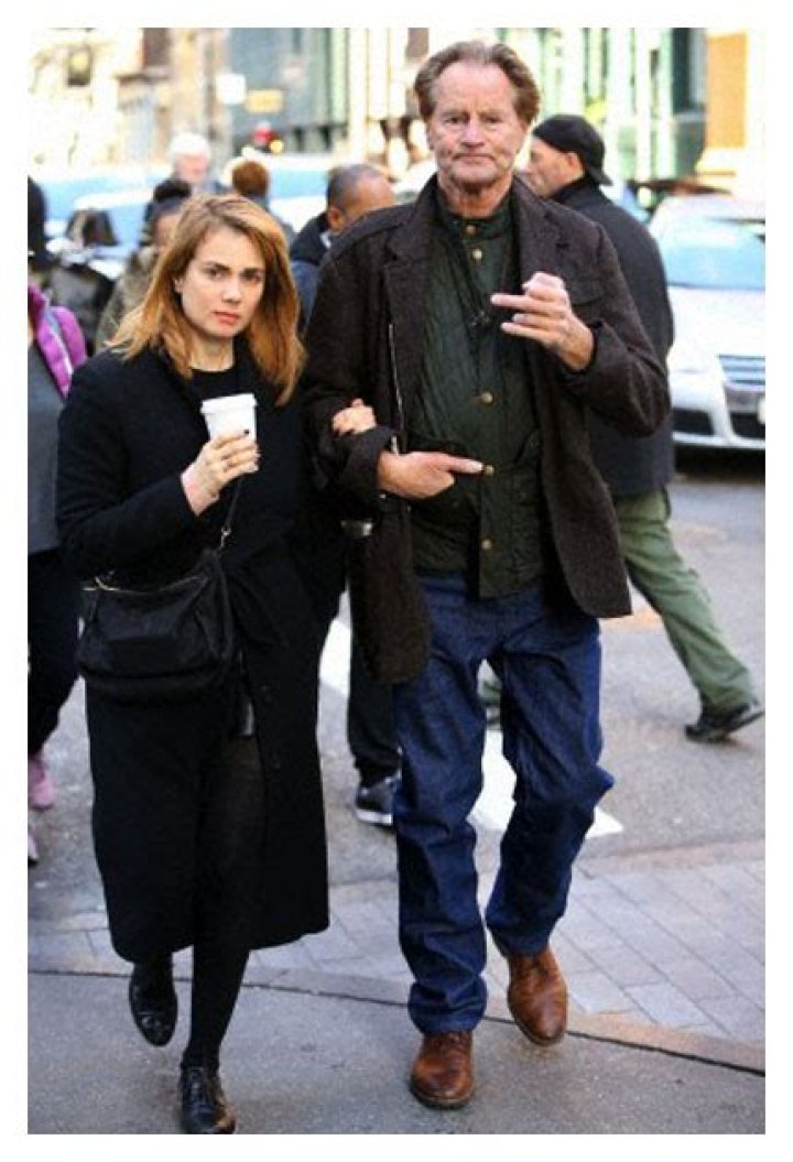 Mia Kirshner's Relationship History: Lovers and Spouses