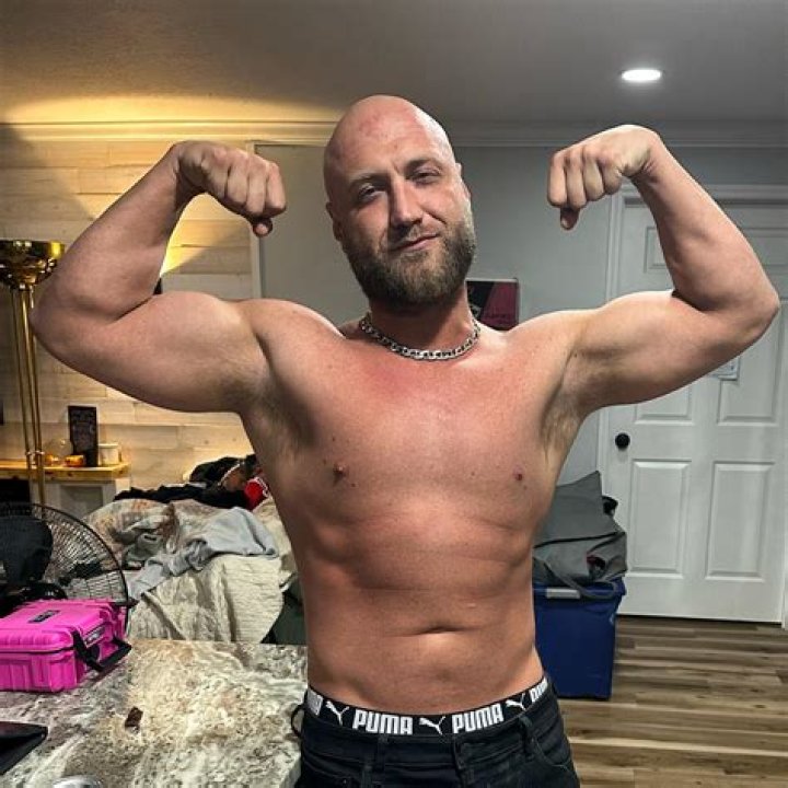 Nick Hogan Age: Everything You Need to Know About Hulk Hogan's Son