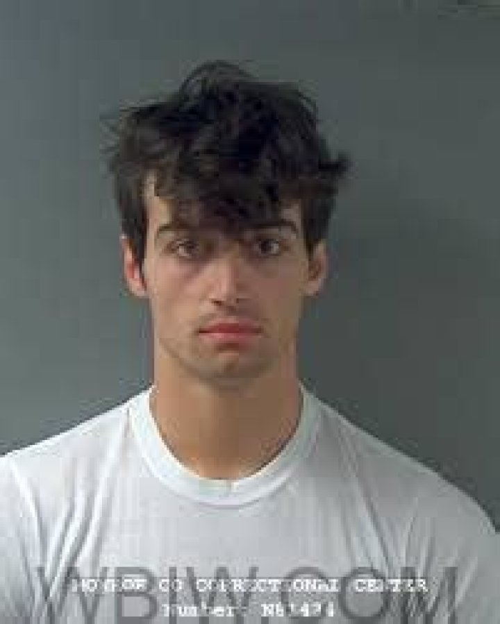 Noah Apgar: The Rising Star in the World of Entertainment