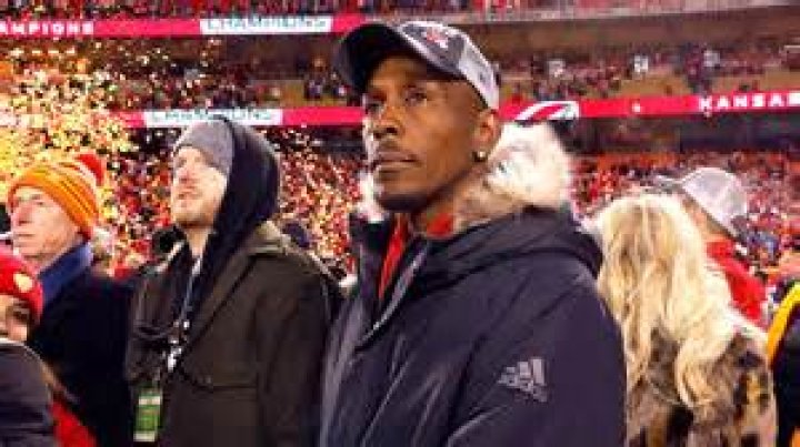 Patrick Mahomes Sr.: The Inspiring Journey of a Pro Athlete and Father of a Superstar