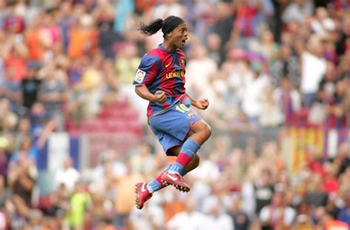 Ronaldinho's Position in Football: The Magic of a Versatile Playmaker