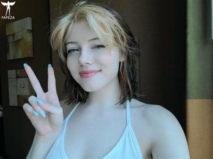 Rylie Rowan: The Rising Star of Social Media