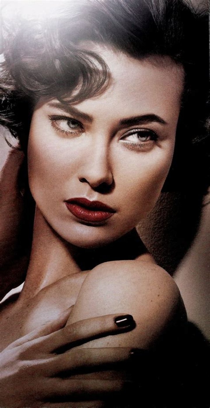 Shalom Harlow Ethnicity: A Comprehensive Look into the Supermodel's Roots and Cultural Influence