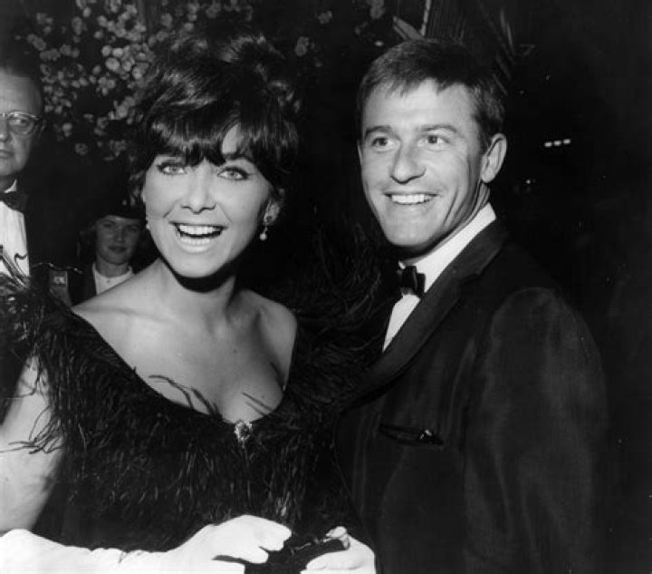 Suzanne Pleshette Net Worth: A Comprehensive Guide to Her Wealth and Legacy