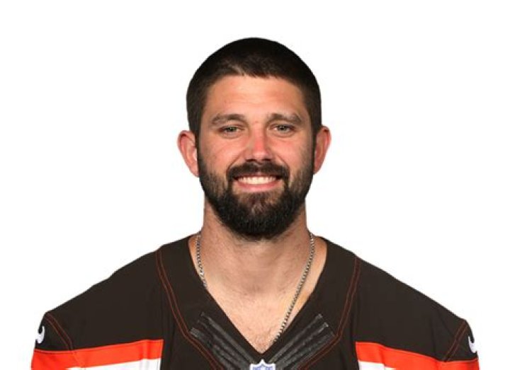 Tank Carder: Mastering the Art of Tanking in Card Games